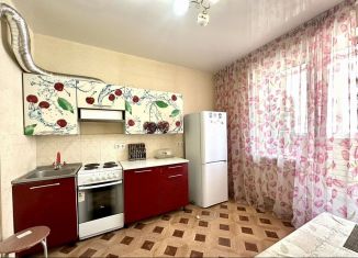 Сдается 1-комнатная квартира, 40 м2, Краснодар, улица имени Сергея Есенина, 110к1, ЖК Парус