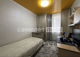 Продажа 4-комнатной квартиры, 61.3 м2, Октябрьский, Комсомольская улица, 35