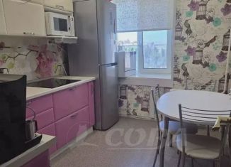 Продаю четырехкомнатную квартиру, 72 м2, Тюмень, Олимпийская улица, 36