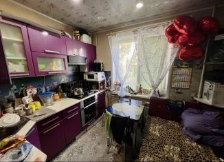 Продам 1-ком. квартиру, 37.1 м2, Великие Луки, улица Дьяконова, 19к1