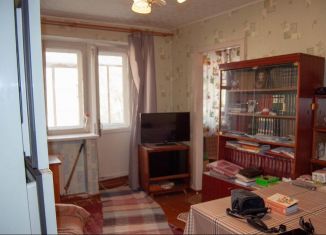 Продажа 2-комнатной квартиры, 46 м2, Серов, улица Каляева, 13