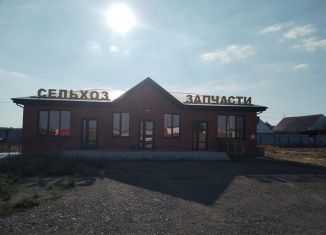 Продам торговую площадь, 250 м2, станица Каневская, Набережная улица, 47