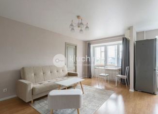 Продаю 2-ком. квартиру, 45 м2, Татарстан, улица Хади Такташа, 103