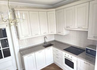 Сдача в аренду 2-ком. квартиры, 60 м2, Москва, Нежинская улица, 16, ЗАО