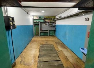 Продаю гараж, 18 м2, Барнаул, улица Юрина, 184Б