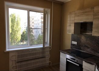 Продажа 1-ком. квартиры, 36 м2, Старый Оскол, микрорайон Макаренко, 15