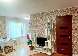 Сдается трехкомнатная квартира, 70 м2, Красноярск, улица Карла Маркса, 47, Центральный район