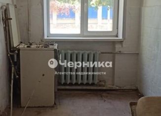 Продам 2-ком. квартиру, 56 м2, Каменск-Шахтинский, улица Луначарского, 20