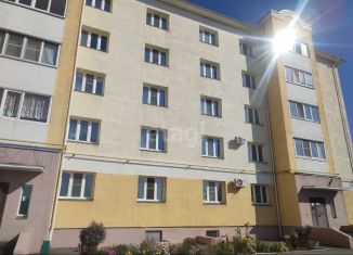 Продаю трехкомнатную квартиру, 80 м2, Курган, улица Гагарина, 34А, район Малое Чаусово