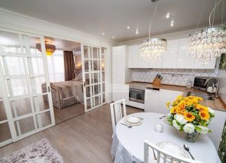 Продается трехкомнатная квартира, 70 м2, Казань, Центральная улица, 39