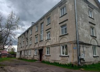 Продажа 3-ком. квартиры, 80.5 м2, посёлок городского типа Новозавидовский, Фабричная улица, 17