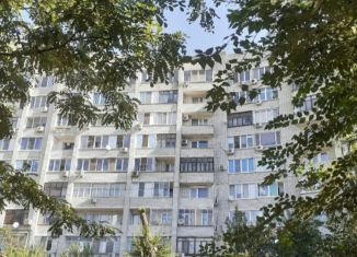 Продам 1-комнатную квартиру, 40 м2, Волгоград, улица 35-й Гвардейской Дивизии, 4, Советский район