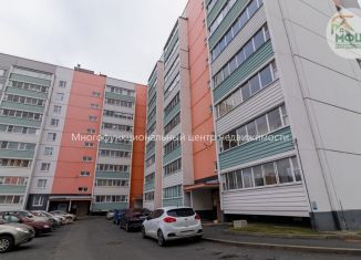 Продается 3-комнатная квартира, 67.8 м2, Карелия, улица Черняховского, 32