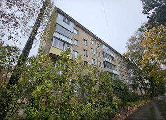 Сдается в аренду 1-ком. квартира, 32 м2, Дубна, Центральная улица, 21Б