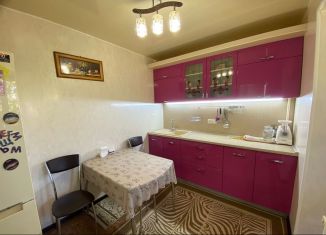 Продается 3-комнатная квартира, 67 м2, Астрахань, улица Куликова, 73к1, Кировский район