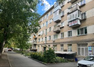 Продам 2-ком. квартиру, 41.5 м2, Челябинск, улица Курчатова, 8