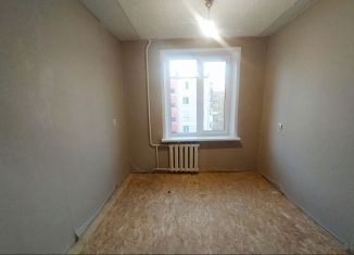 Продам 2-комнатную квартиру, 37 м2, Березники, улица Мира, 75