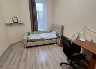 Сдается комната, 20 м2, Санкт-Петербург, 12-я линия Васильевского острова, 33, метро Приморская