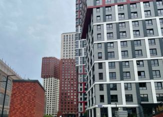 Продажа 3-ком. квартиры, 106 м2, Москва, Можайский район, улица Петра Алексеева, 12с1