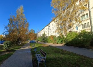 Продаю 3-комнатную квартиру, 42 м2, Кингисепп, Октябрьская улица, 12