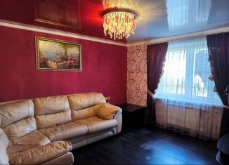 Продам 3-комнатную квартиру, 64 м2, Астрахань, улица Бориса Алексеева, 45, Ленинский район