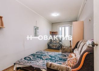 Продам 3-комнатную квартиру, 59.3 м2, Новосибирск, улица Доватора, 25, метро Берёзовая роща