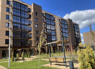 Продается двухкомнатная квартира, 66.9 м2, поселок Южный