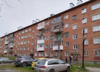 Продается 2-ком. квартира, 43 м2, Кемеровская область, улица Леонова, 11А