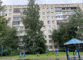 Продается 3-ком. квартира, 58 м2, Санкт-Петербург, улица Коллонтай, 47к4, метро Проспект Большевиков