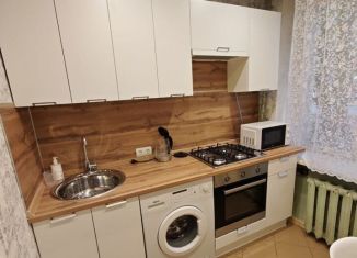 Сдам в аренду двухкомнатную квартиру, 40 м2, Москва, улица Коминтерна, 42