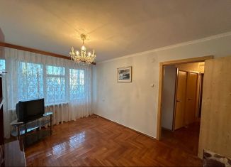 Продаю 2-ком. квартиру, 50 м2, Ставропольский край, улица Адмиральского, 8к3