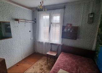 Продается трехкомнатная квартира, 52 м2, Кировская область, улица Мира, 12