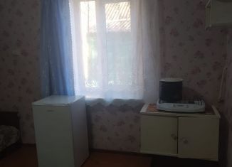 Комната в аренду, 12 м2, Калмыкия, улица Хомутникова, 9