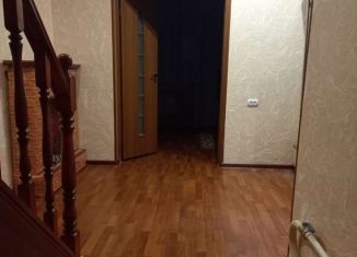 Сдается 4-комнатная квартира, 88 м2, Саратовская область, улица Клочкова, 9А