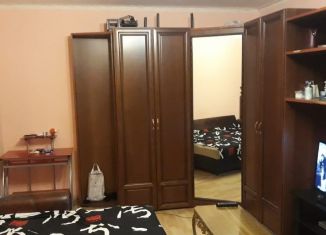 Продаю 1-комнатную квартиру, 40 м2, Наро-Фоминск, улица Маршала Жукова, 24