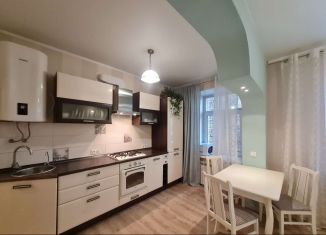 Продается 3-комнатная квартира, 59.2 м2, Санкт-Петербург, набережная Обводного канала, 84Б, метро Фрунзенская