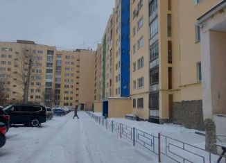 Продам 4-ком. квартиру, 74 м2, Екатеринбург, Октябрьский район, Латвийская улица, 3