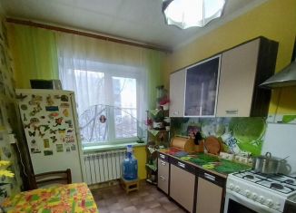 Продается 2-ком. квартира, 48 м2, Курск, улица Черняховского, 18