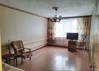 Продаю 3-ком. квартиру, 70 м2, Нижняя Салда, улица Фрунзе, 91