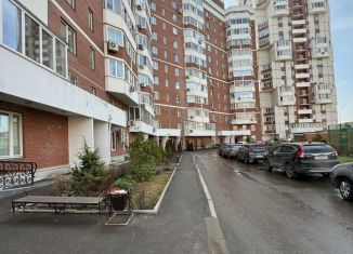 Продам 3-ком. квартиру, 102.1 м2, Москва, улица Столетова, 17, район Раменки