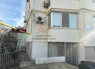 Продаю торговую площадь, 98 м2, Феодосия, бульвар Старшинова, 10А