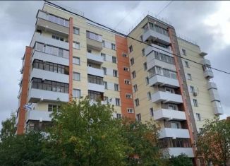 Сдается в аренду двухкомнатная квартира, 48 м2, Дмитров, микрорайон ДЗФС, 22