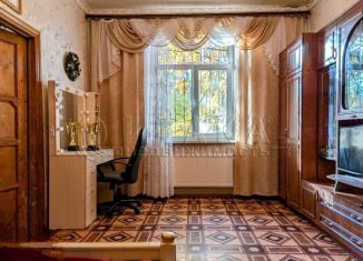 Продается трехкомнатная квартира, 69 м2, Санкт-Петербург, улица Гладкова, 11, метро Балтийская