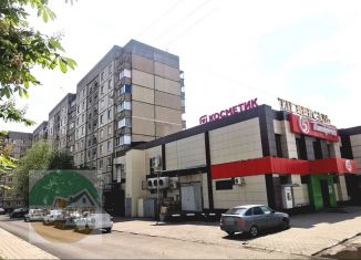 Продаю 1-ком. квартиру, 38 м2, Алексеевка, Республиканская улица, 78