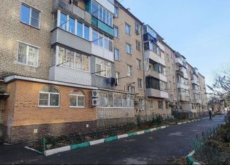 Продается 2-ком. квартира, 43 м2, Батайск, улица Белинского, 34