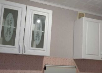 1-ком. квартира в аренду, 35 м2, Старый Оскол, микрорайон Космос, 3А