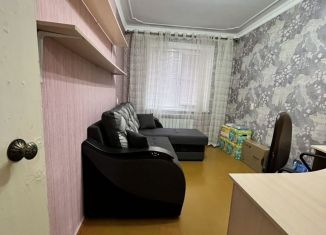 Продам 4-ком. квартиру, 73 м2, Дагестан, улица Гагарина, 40