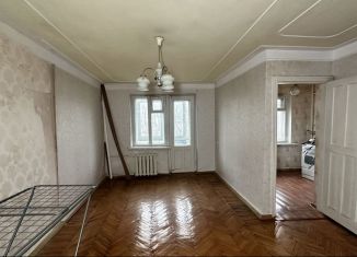 Продается 2-ком. квартира, 42 м2, Нальчик, район Центр, проспект Ленина, 29