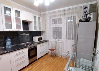 Продается трехкомнатная квартира, 63 м2, Казань, Меридианная улица, 11