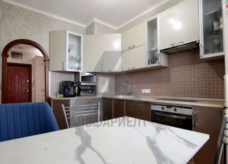 Продажа 3-комнатной квартиры, 77 м2, Омск, улица Лукашевича, 12А, Кировский округ